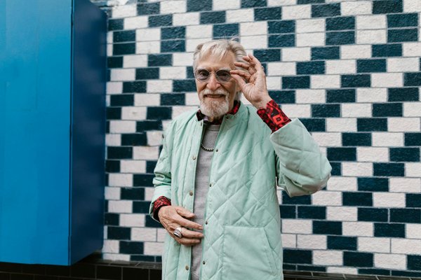 Elevate Your Look: Mastering High-Waisted Belts for a Flattering Silhouette in UK Fashion